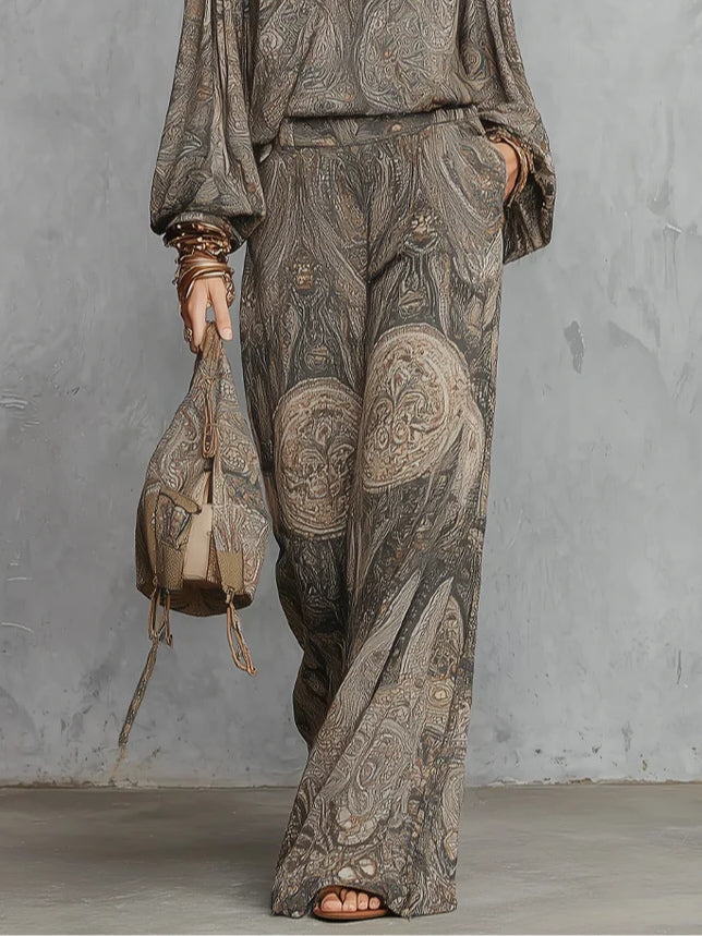 Ornella | Completo grigio a fantasia paisley con maniche a lanterna