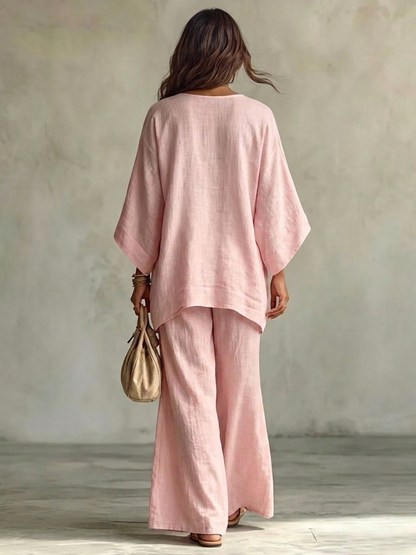 Marianna | Completo rosa con top a mantella ricamato e pantaloni ampi